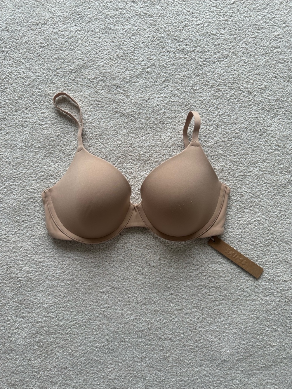 NWT SKIMS Fits Everybody Tshirt Bra
